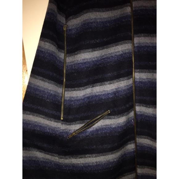 TOBI Cape Jacket - Picture 6 of 6